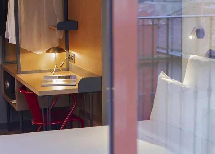 Готель Letoh Letoh Сан-Себастьян